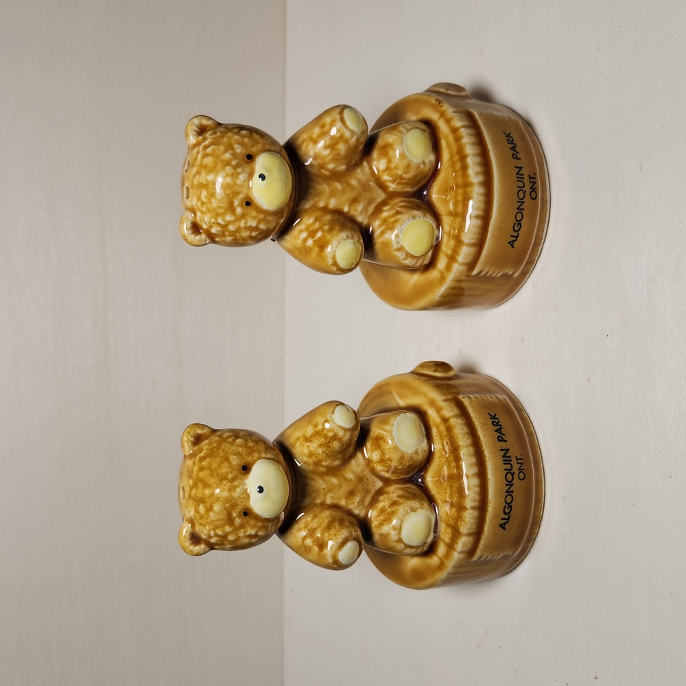 Vintage Algonquin Park Ont Bear salt and pepper shakers